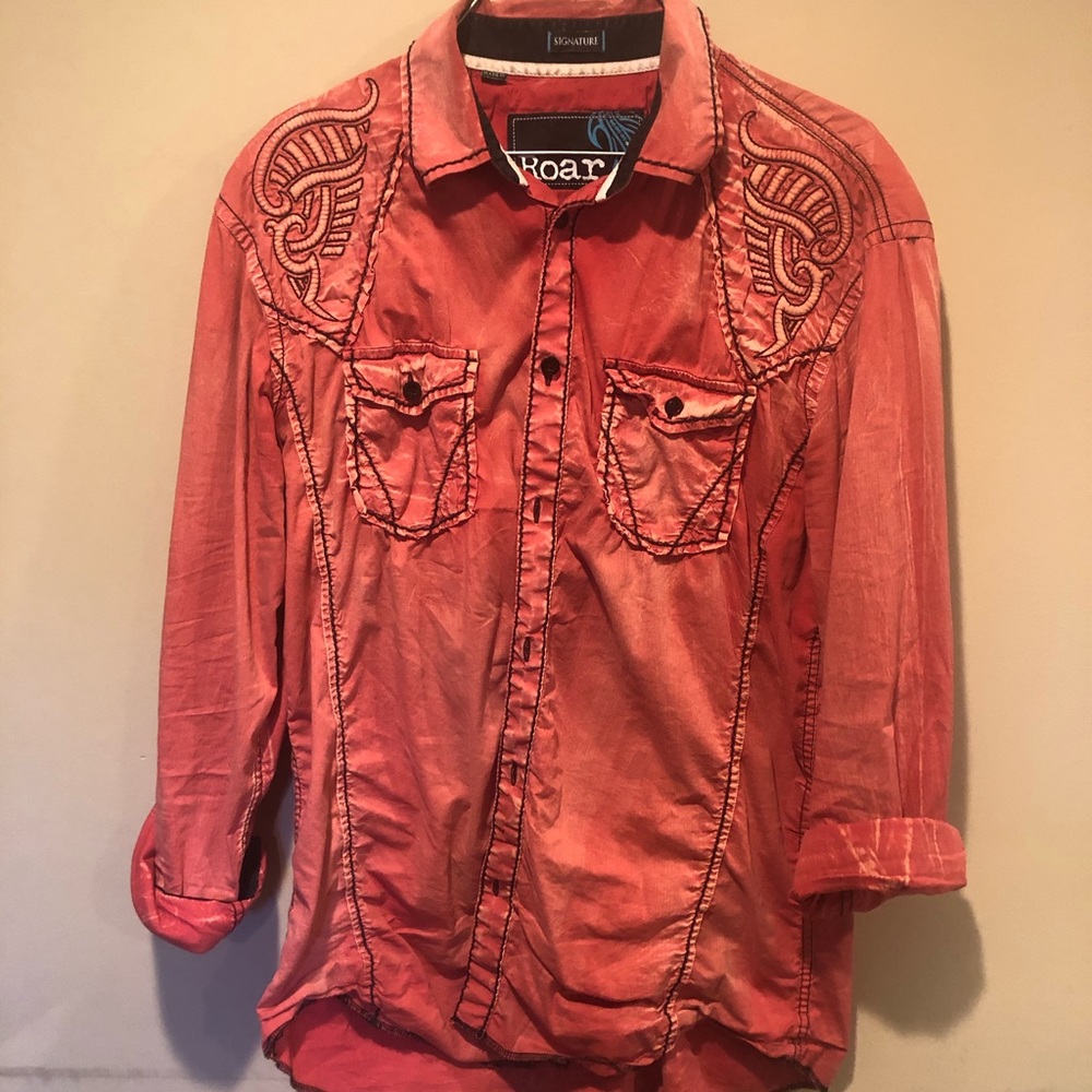 (S) Red Buckle Signature Button Down Rocker Shirt